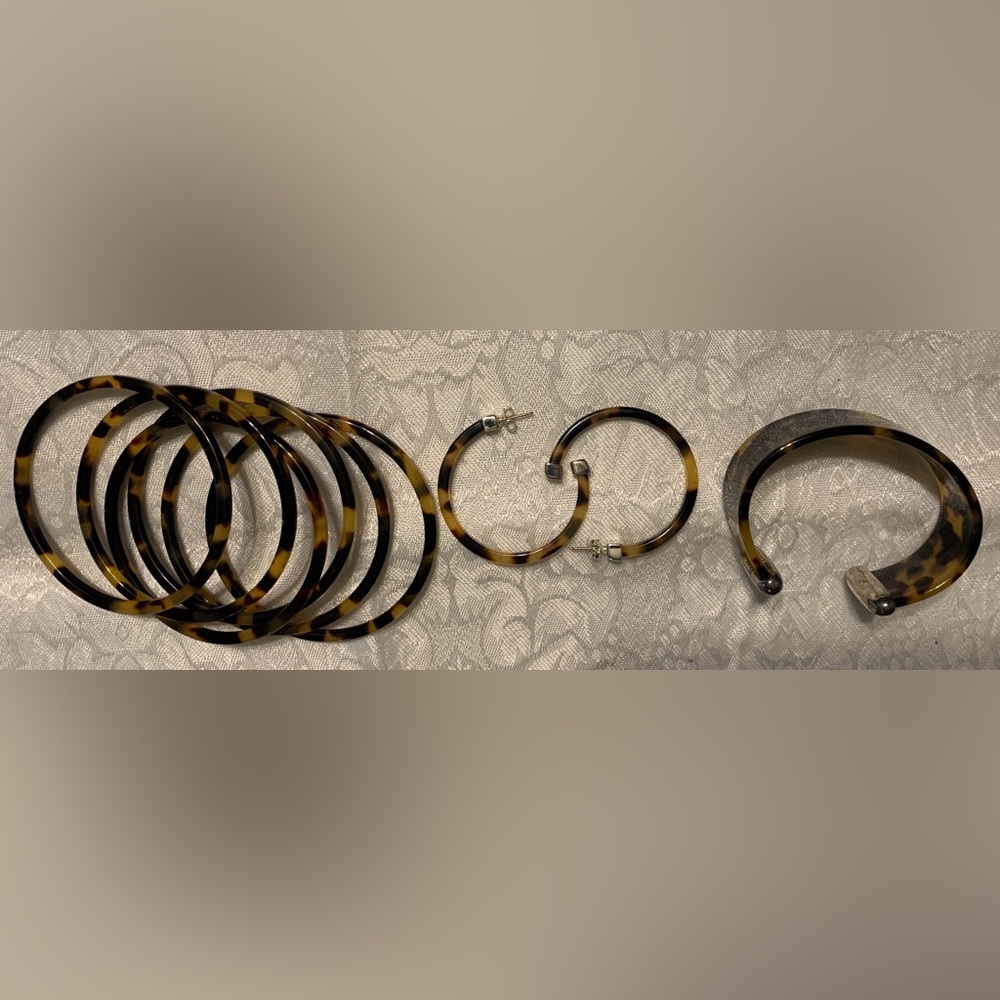 Tortoise Shell Plastic Set Earring/ Cuff/Bangle - image 3